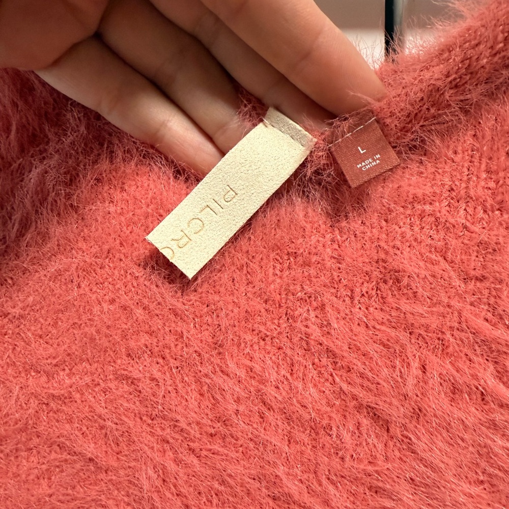 Pilcro Cropped Eyelash Sweater – Coral Pink – Size L - Picture 3 of 7